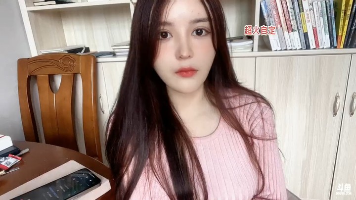 橙子直播可爱，就是不能到处走啊