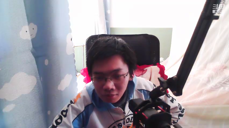 【2022-10-27 08点场】美少女战士5：一百万人正在观看的身残志坚主播