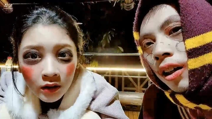 万圣狂欢派对 撸妈去牙牙基地和他一起直播，化妆有意思啊