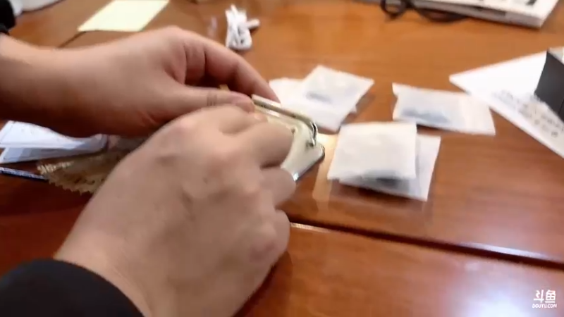 【2022-10-28 23点场】douyu小漠：请美女吃饭！