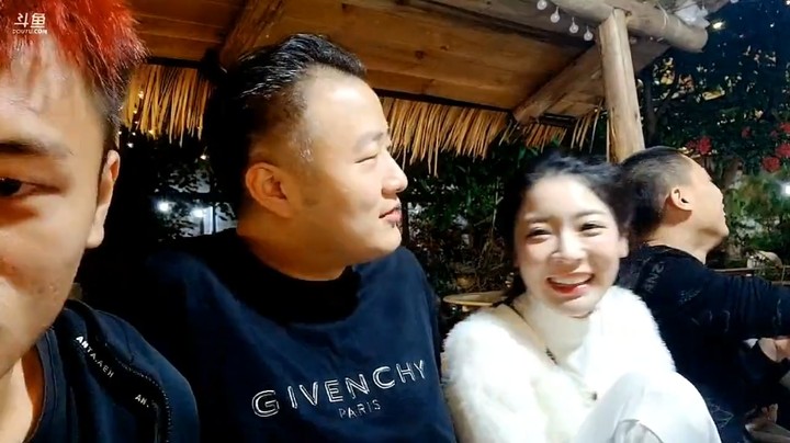 老板艾伦对浩哥说肺腑之言，浩哥说我本来想去上海找你的