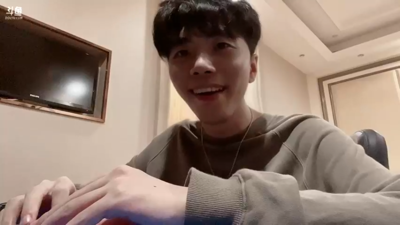 【2022-10-26 21点场】秀才冷男：957.长沙行~随便聊聊~荧光棒甩一甩~