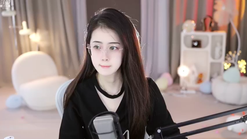 【2022-10-31 11点场】阿梨small：柔弱不能自理美少女阿梨