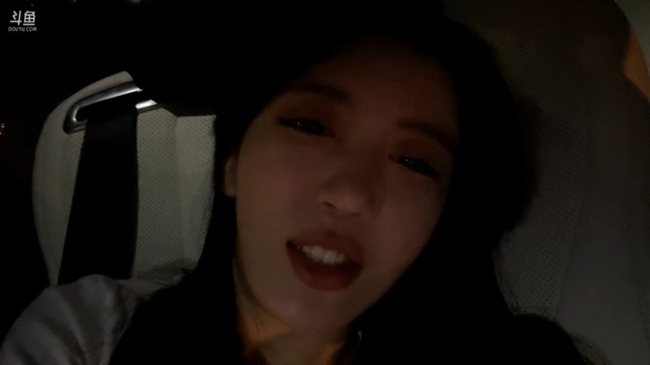 呆妹说如果我喝醉了就把我送回家，不然会变身的，还会失忆，很可怕的