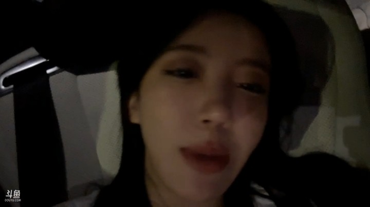 呆妹说我来杭州一天了都没吃饭，晚上想吃饭再说