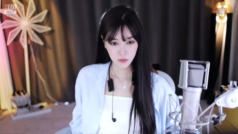 【2022-11-01 15点场】喵小莎：中午12点 晚上10.30