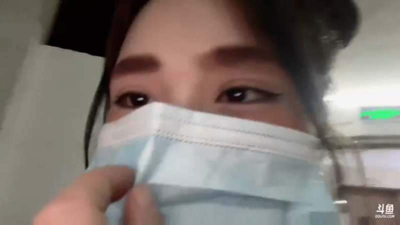 【2022-10-31 18点场】熊抱ovo：熊cute：顶级枪女在线带飞
