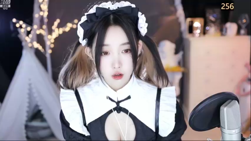 【2022-10-31 23点场】小肉球阿：爱笑的女孩运气不会差~~~