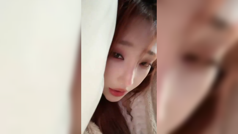 你的出现在生命的长河里就像小时候放的烟花一样短暂又美丽