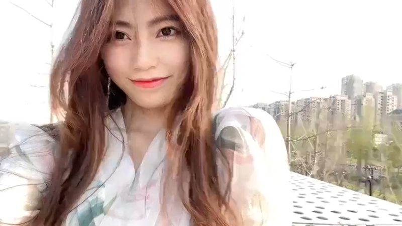 今天也是甜甜的女孩
