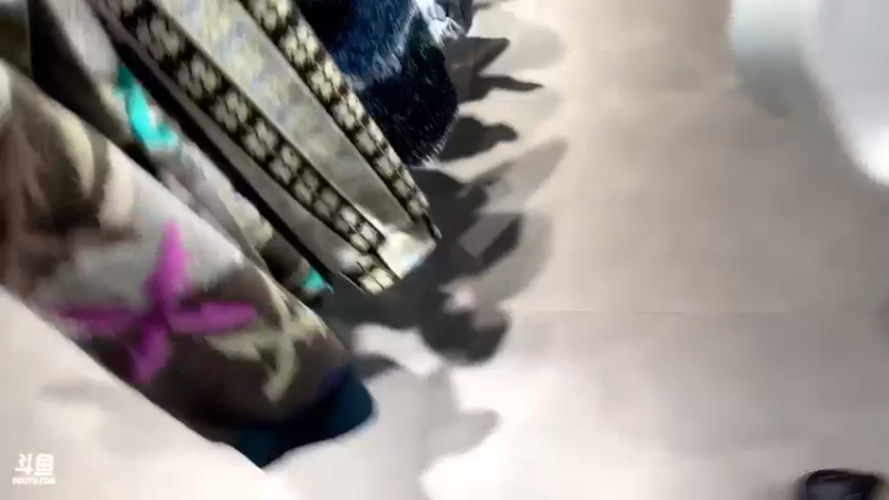 【2022-11-02 13点场】别问问就黑皮：【小奶团】下午播户外～