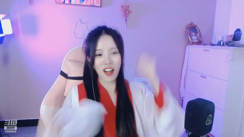 【2022-11-03 20点场】唐6儿：【小奶团】紫霞6砸~
