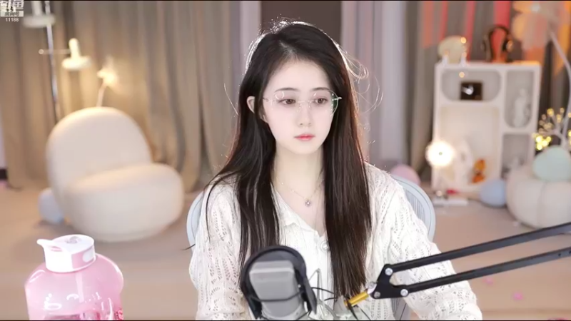 【2022-11-03 22点场】阿梨small：清纯女大学生来啦111