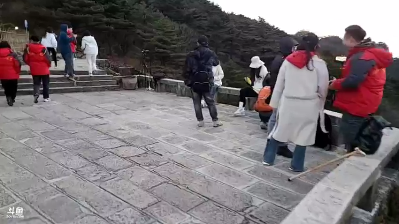 【2022-11-05 17点场】洪湖小肖：今天一起爬黄山冲冲冲