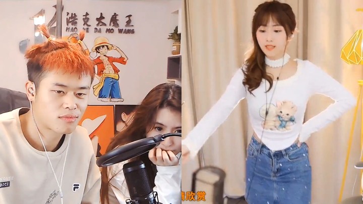 浩哥和小姐姐直播连麦，小姐姐挺可爱的
