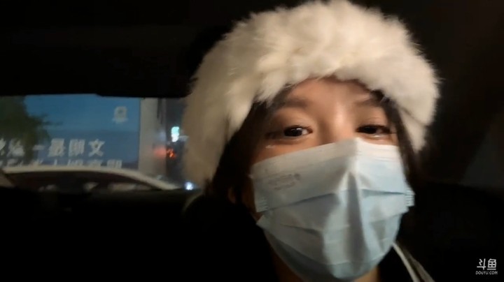 呆妹妈妈给她500让她买衣服，大家说两个250啊