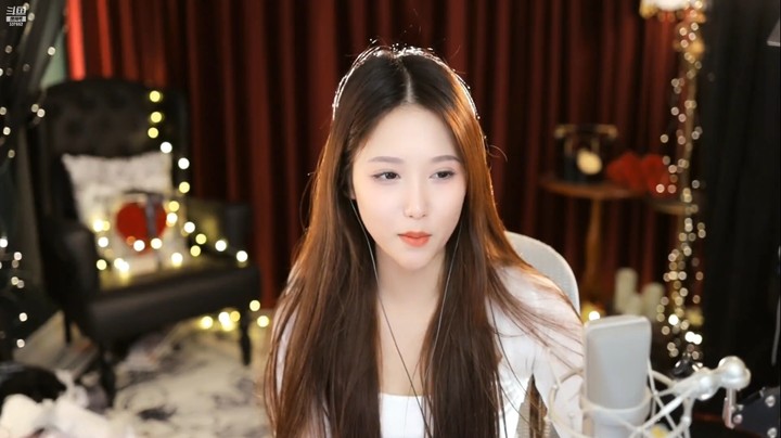 肖哥不在，美女小朴直播很稳，不想被公益啊