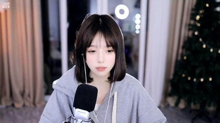 小栗吱说我把大家当兄弟，做人要本分点