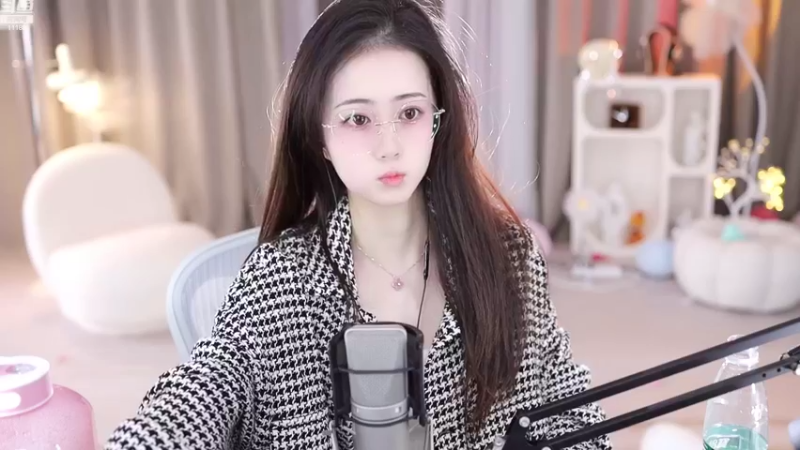 【2022-11-07 11点场】阿梨small：清纯女大学生来啦！