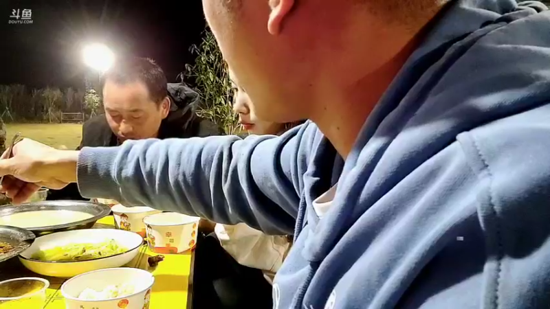 【2022-11-08 20点场】洪湖小肖：2点半左右开播