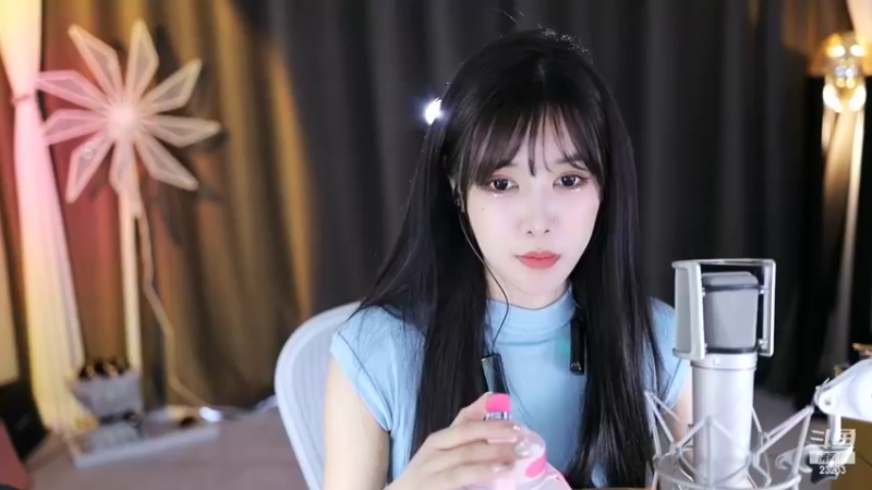 【2022-11-08 13点场】喵小莎：恭喜歌神渡劫150级啦~谢谢歌神！~