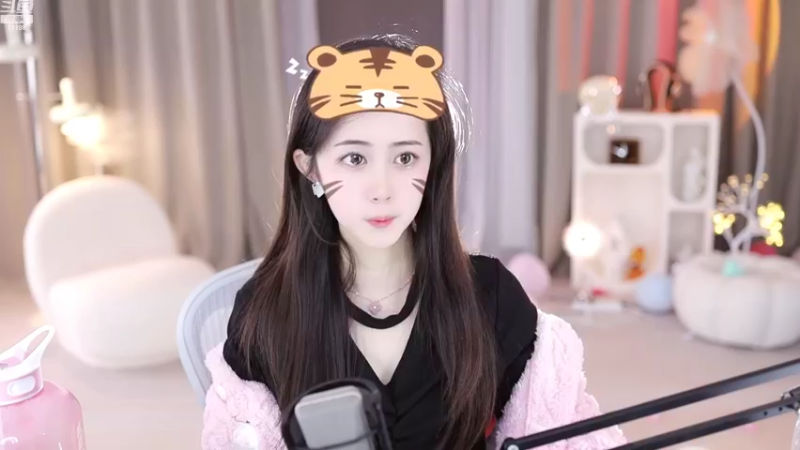 【2022-11-08 11点场】阿梨small：清纯女大学生来啦！