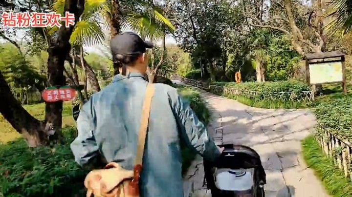 我们带着儿子游玩，大家说幸福的一家三口，浩哥多虑了