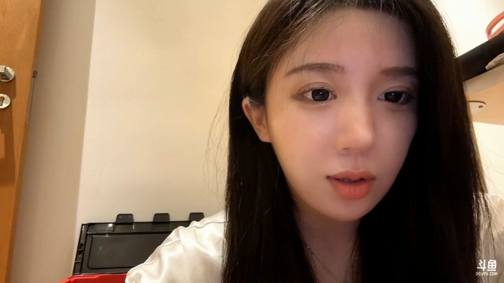 呆妹办卡抽奖送主机，主机老出黑点，呆妹想送大家了