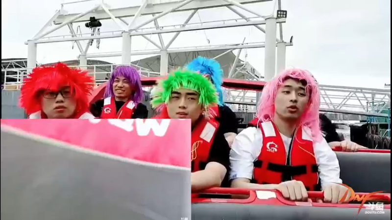 【2022-11-08 16点场】疯奶丶大硕：奔跑吧!!!主播  14:30开场