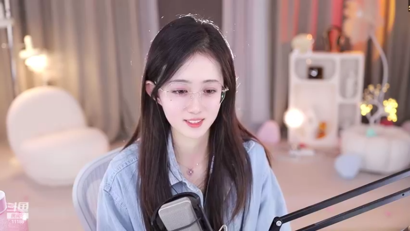 【2022-11-09 15点场】阿梨small：清纯女大学生来啦！