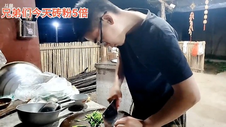 表弟的刀工还是可以的