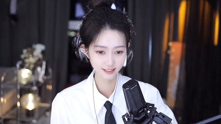 江尤奈美女小姐姐今天穿的好帅啊
