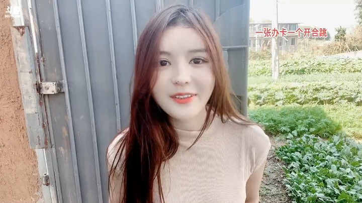 美女橙子表演跳舞真好看啊