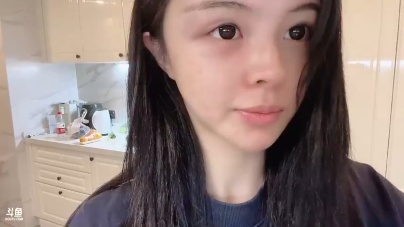 【2022-11-11 22点场】苏恩Olivia：苏恩：做个饭换电脑