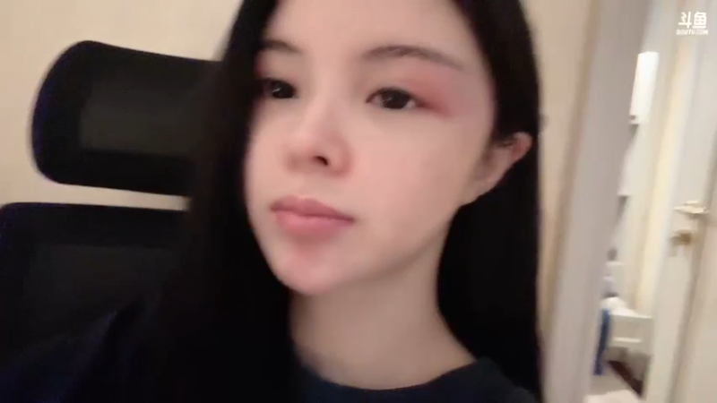 【2022-11-11 21点场】苏恩Olivia：苏恩：做个饭换电脑