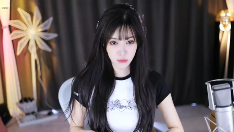 【2022-11-12 11点场】喵小莎：中午12点 晚上10.30