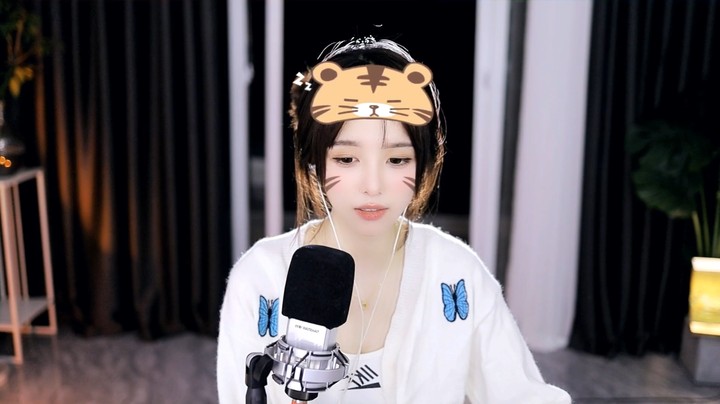 小栗吱懂得了直播三要素，能留住大哥就是本事啊