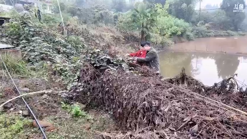 【2022-11-09 09点场】昔恩小姐姐：【小奶团】水友今天到晚上户外~