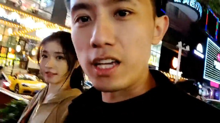 博哥问乔儿你会给男朋友捶背吗？乔儿说会啊还会洗脚