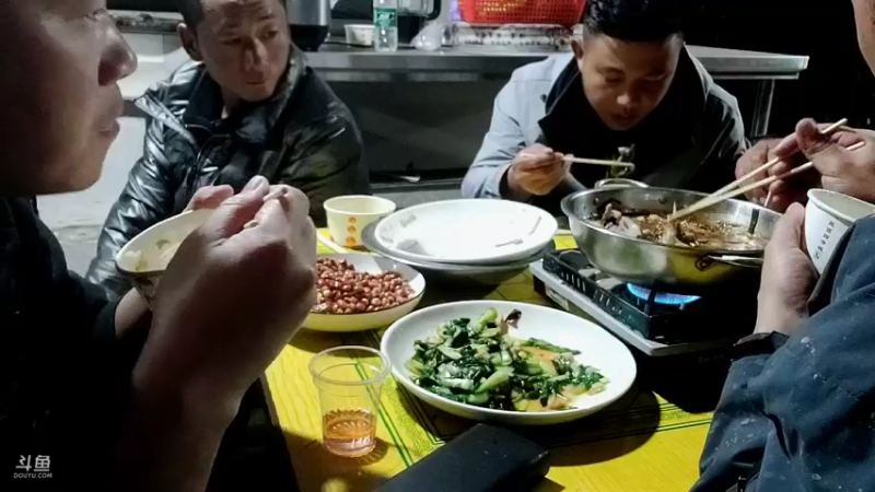 【2022-11-12 18点场】洪湖小肖：今天整个大坑鱼获爆护