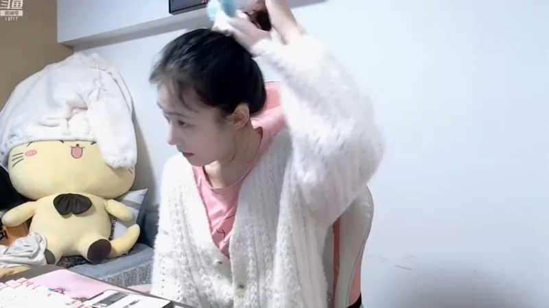 【2022-11-13 18点场】传情小小：小鹿：赛季末太难了！