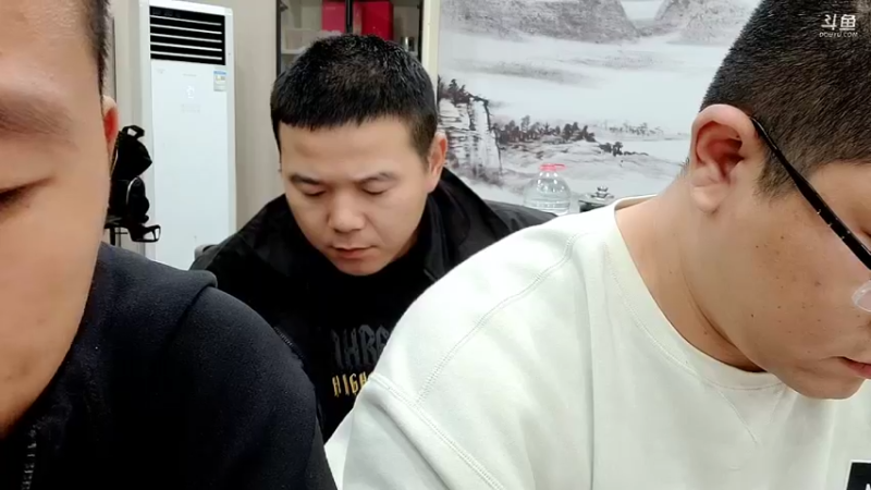 【2022-11-13 17点场】洪湖小肖：祝帅帅哥鱼总生日快乐