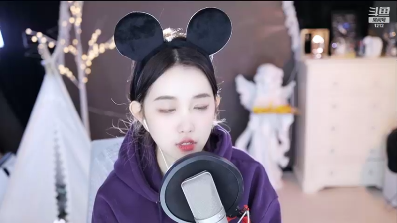 【2022-11-13 06点场】小肉球阿：爱笑的女孩运气不会差~~~