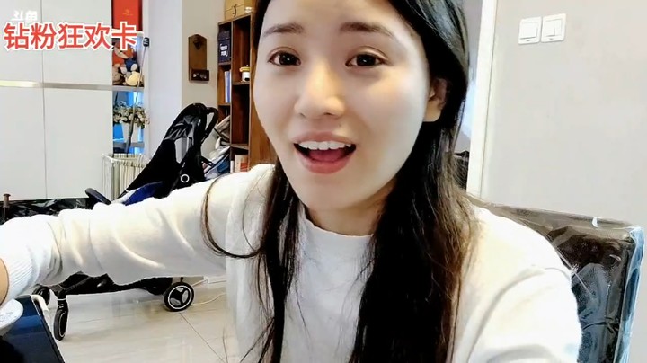 浩哥开始套话老婆，琳总说那好，明天你买菜带娃，我休息