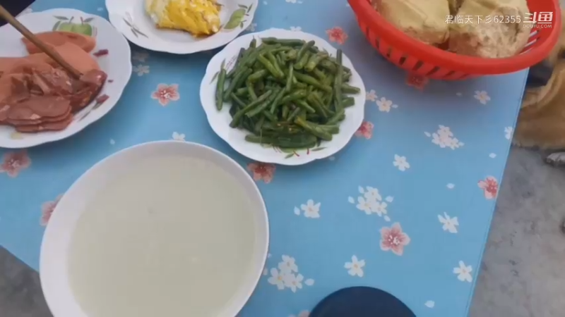 2022.8.14中午，一家吃饭