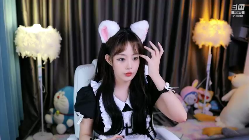 【2022-11-12 19点场】白鲨小叮当：4倍亲密！今晚活动来看cos