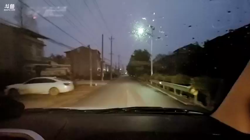 【2022-11-16 17点场】洪湖小肖：开开心心看直播