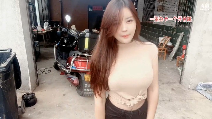 美女橙子跳舞真好看，越来越厉害了