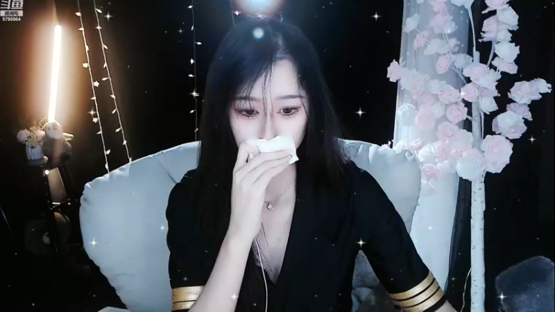 【2022-11-18 09点场】Sa叁儿：【成都】存钱换单反