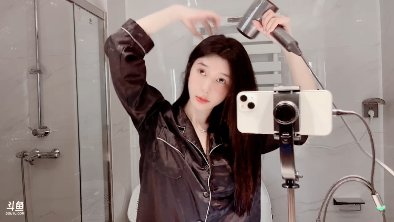 【户外】uneeZ的精彩时刻 20221118 20点场